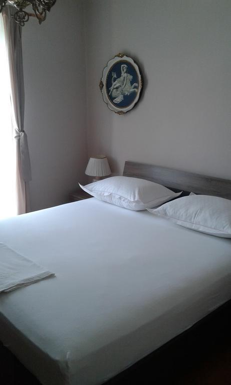 Apartman Sulic พอดโกรา ภายนอก รูปภาพ