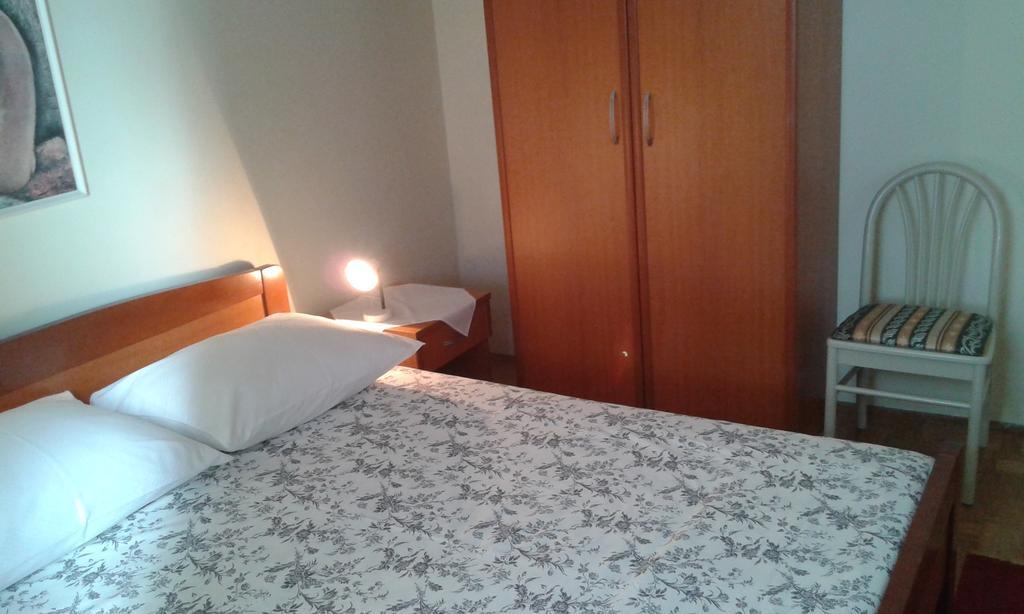 Apartman Sulic พอดโกรา ภายนอก รูปภาพ
